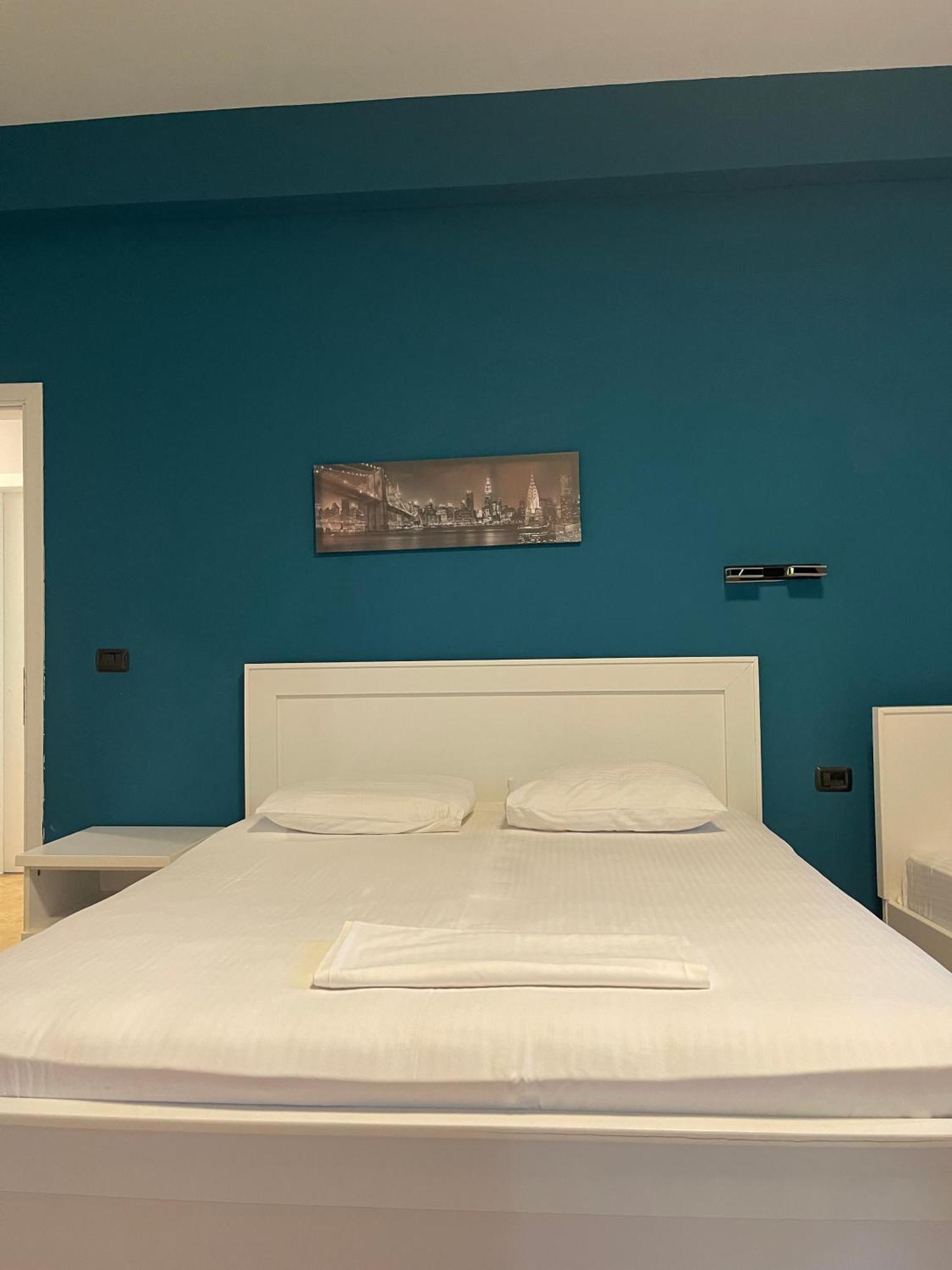 Envi Hotel Vlorë Εξωτερικό φωτογραφία