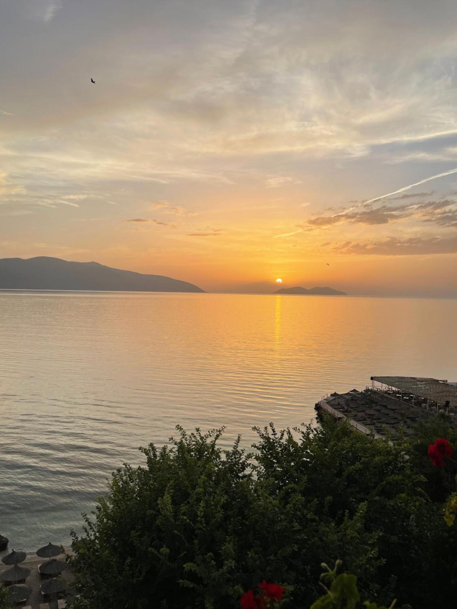 Envi Hotel Vlorë Εξωτερικό φωτογραφία