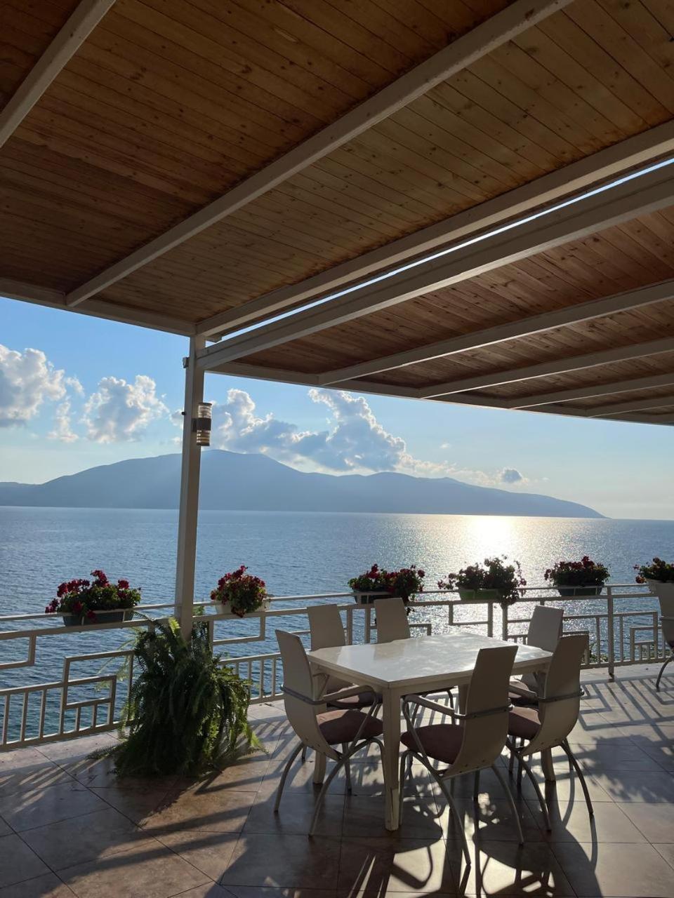 Envi Hotel Vlorë Εξωτερικό φωτογραφία