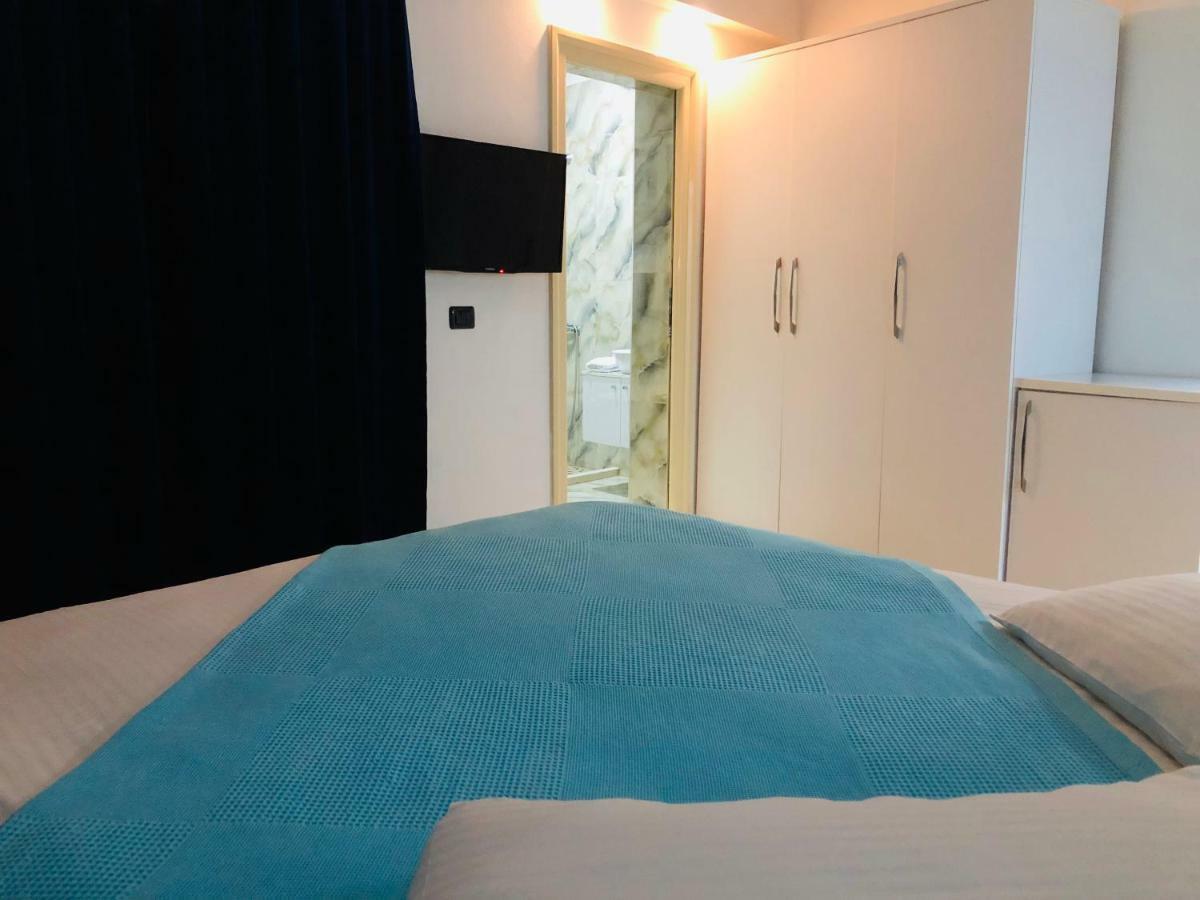 Envi Hotel Vlorë Εξωτερικό φωτογραφία